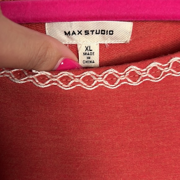 Flowy Dress - Picture 3 of 3